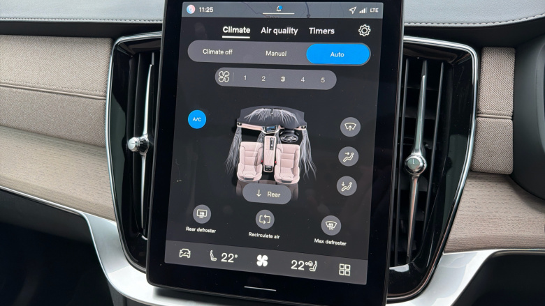 Volvo XC90 2.0 T8 PHEV Ultra Dark 5dr AWD Geartronic Estate